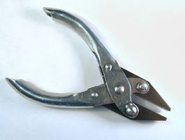 A guide to speciality pliers and cutters used for jewelry making. –  Metalsmith Society